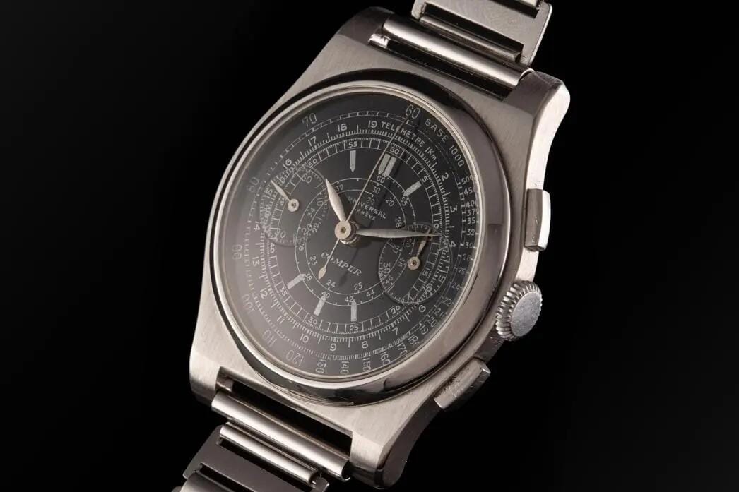 Luca Mignini portant la Universal Genève Compur Colonial, cadran noir complexe et bracelet acier poli