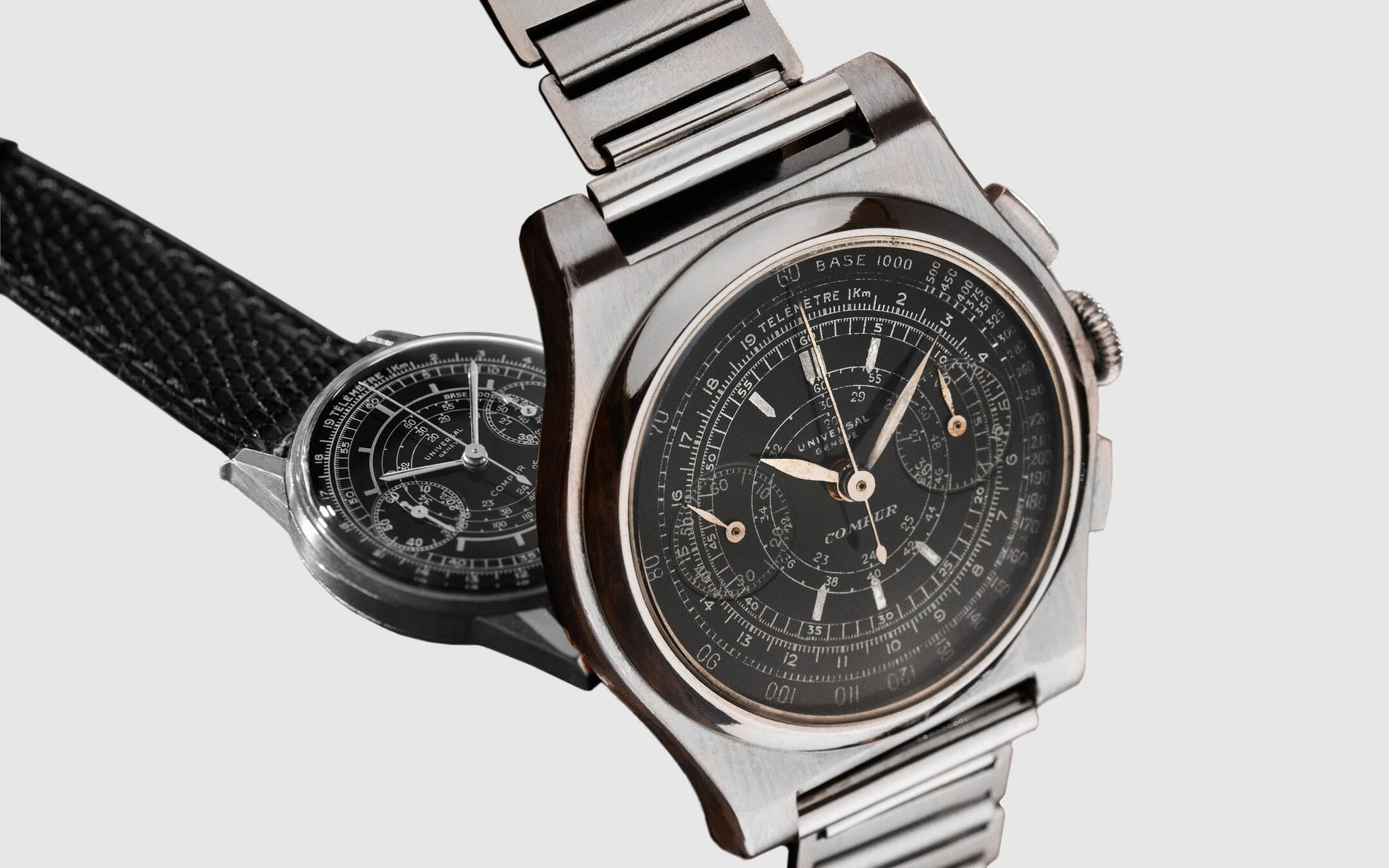 Chronographes Universal Genève Compur Colonial à cadran noir, bracelet acier et bracelet texturé raffiné